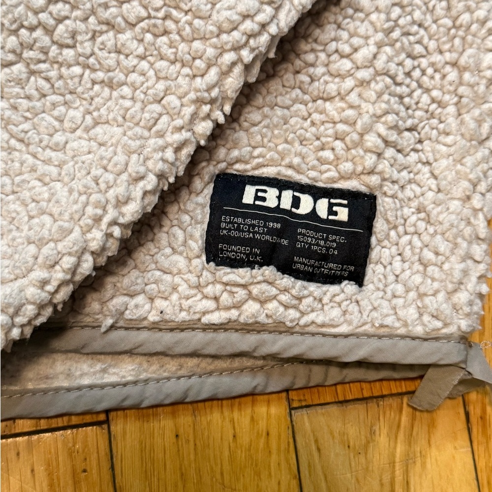 BDG Cream Sherpa Jacket #626 - Picture 7 of 11